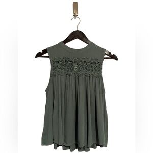 Romeo & Juliet Couture Green Lacey Blouse